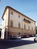 Museo archeologico Finaguerra con reperti Piceni con altre preziosità
