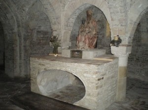 La grotta nella chiesa di San Firmano