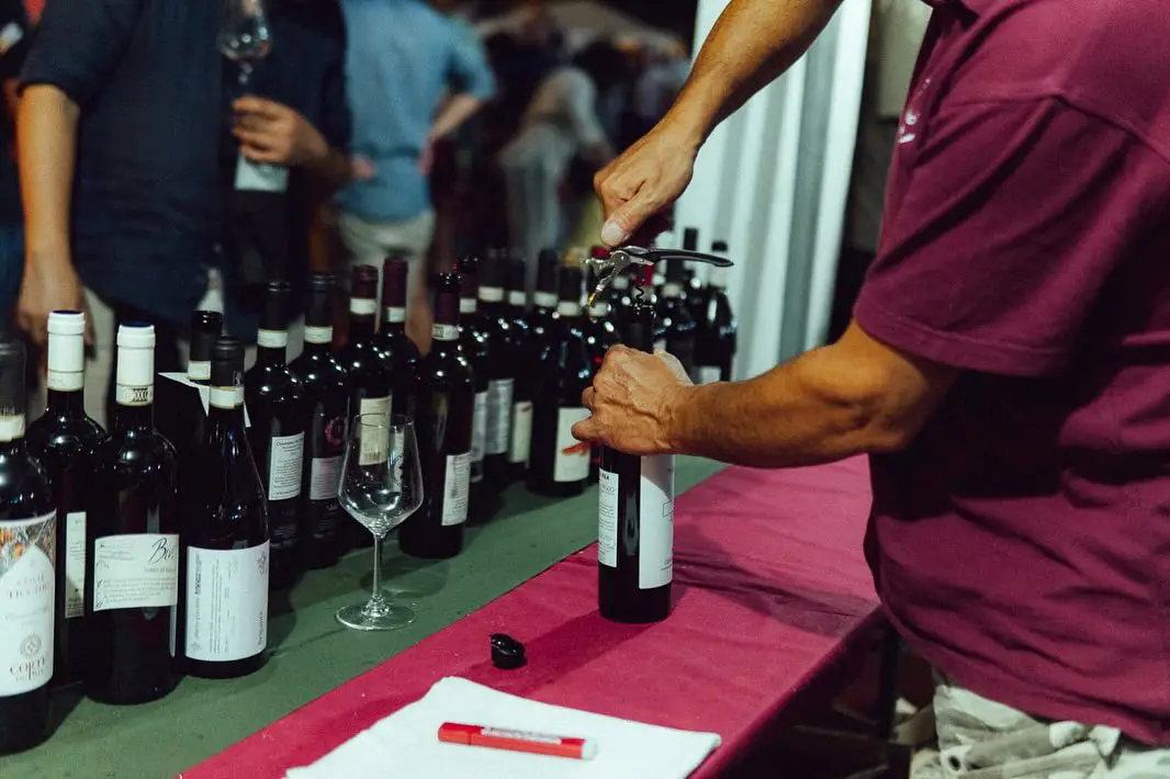 Image default