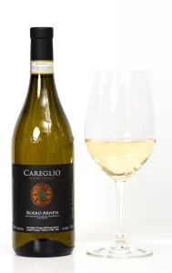 Vino bianco da uve nebbiolo il Roero Arneis
